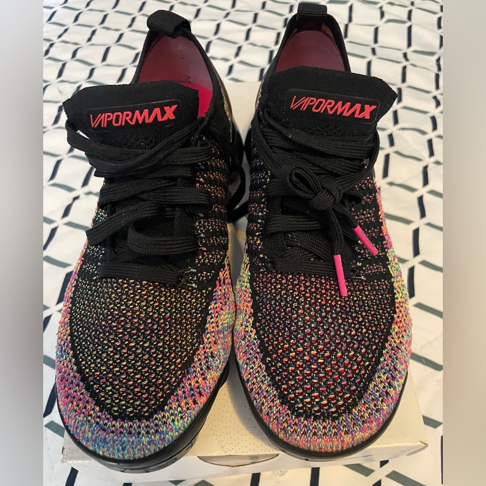 Nike Black and Multicolor Vapormax Flyknit Shoes - Picture 5 of 9